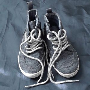 🌭Old Navy toddler size 7 shoe🌭